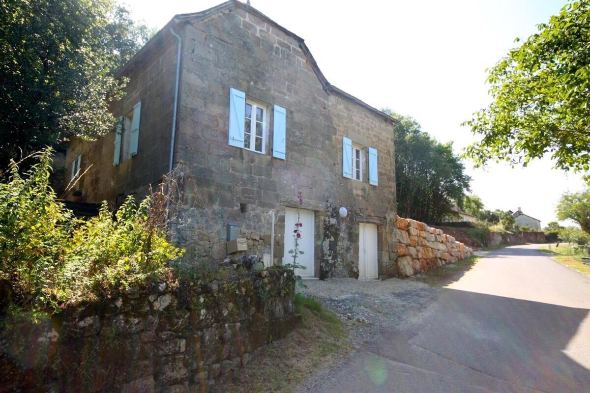 Maison De Vacances A Lissac-Sur-Couze エクステリア 写真
